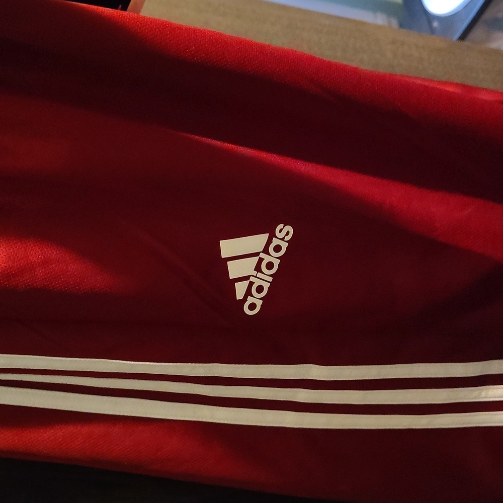 Men's size XL red Adidas shorts - Picture 4 of 6